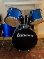 Ludwig 4 PC Drum Kit, excellent condition!