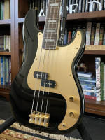 Squier 40th Anniversary Gold Edition Precision Bass - Black