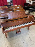 Steinway M