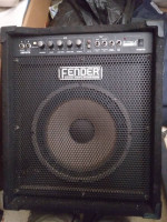 Peavy bass amp, TNT 115 and others