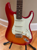 Squier (Gold Label) Stratocaster Standard Series Guitar