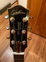 Acoustic Godin 5th Avenue CW Kingpin II HB Jazz Guitar