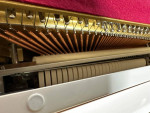 YAMAHA UPRIGHT  PIANO B1