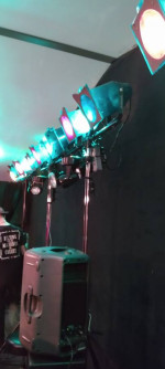 Stage lights Unipar UP1 fixtures