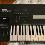 Yamaha SY77 Synthesize