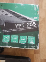 Yamaha YPT-255 Electronic Keyboard