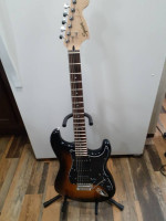 Squier by Fender