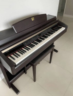 Yamaha Clavinova CLP-240 Piano
