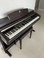 Yamaha Clavinova CLP-240 Piano
