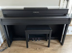 Yamaha Clavinova CLP-735 Digital Piano