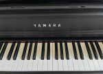 Yamaha Clavinova CLP-735 Digital Piano