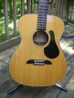 Alvarez rf8 concert guitar