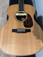 Larrivee OM-40 Mahogany Acoustic Guitar with pick up