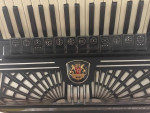 Royal standard selecta  double chamber tone accordion