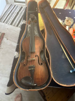 Very cool inlaid violin!