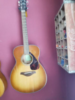Yamaha FS800 Sunburst Solid Top Acoustic Guitar