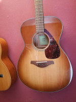 Yamaha FS800 Sunburst Solid Top Acoustic Guitar