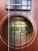 Old Baritone Ukulele