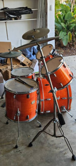 Pearl Export Drum Set- 5 pcs- early 2000's edition