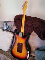 Vintage Reissued V6 Left Handed Sunburst strat electric guitar