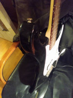 Yamaha Black Strat EG 112