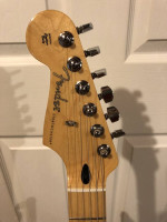 Fender Player Series Stratocaster - gloss white Like New ! !