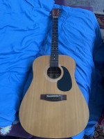 Acoustic Guitar with gig bag(Bentley)