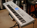 KORG TRITON PRO 76 POWERHOUSE WORKSTATION SAMPLER SYNTHESIZER