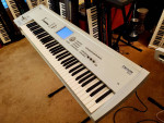 KORG TRITON PRO 76 POWERHOUSE WORKSTATION SAMPLER SYNTHESIZER