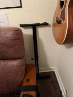 Yamaha MO6 workstation, pedal and stand