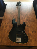 Black Fender Aerodyne special jazz bass