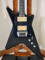 1986 Carvin USA V220 Electric Guitar w/ OHSC - Trades?