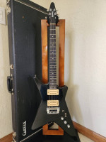 1986 Carvin USA V220 Electric Guitar w/ OHSC - Trades?