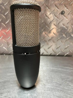 AKG Pro Audio P420 Dual Capsule Condenser Microphone, Black