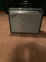 Fender Custom Vibrolux Reverb