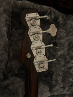 Fender precision bass