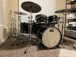 DW CONTEMPORARY CLASSICS
