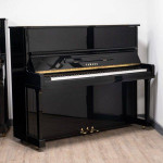 1990 Yamaha U10A (U1) Piano in EXCELLENT Condition. Made in Japan.