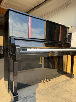 2000 Yamaha UX300 (U3) Piano in EXCELLENT Condition. Made in Japan
