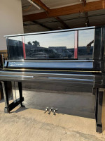 2000 Yamaha UX300 (U3) Piano in EXCELLENT Condition. Made in Japan