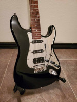 Fender Squier Stratocaster Standard | HSS Duncan JB | Locking Tuners