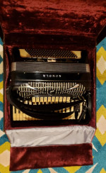Sonola SS20/Enrico Roselli 13534 Accordions w/ Sonola Super Series AMP