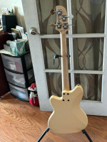 Ibanez short scale bass.