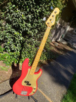 Fender precision bass