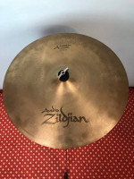 Zildjiian Avedis 16” medium crash