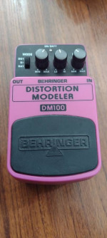 Behringer dm100 distortion modeler pedal excellent