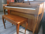 PIANO LIKE NEW ! OBO