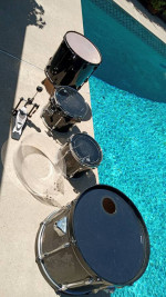 Various drums and kick pedal used