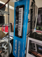 ALESIS HARMONY 61 KEYBOARD - NEW IN BOX