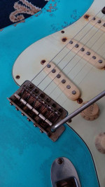 fender aged relic'd stratocaster
